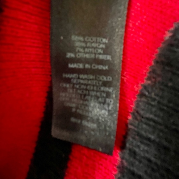 Express Sweater - Picture 7 of 7